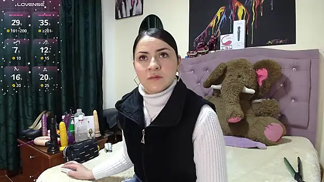 Emmie Hot online show from 11/06/25, 11:58