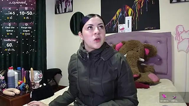 Emmie Hot online show from 02/25/26, 12:05