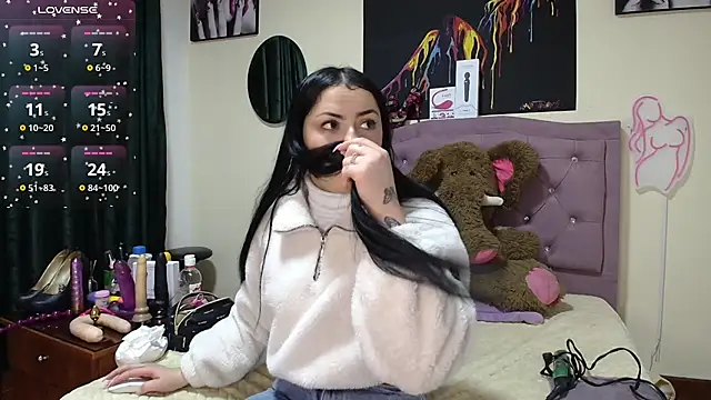 Emmie Hot online show from 11/03/25, 12:09