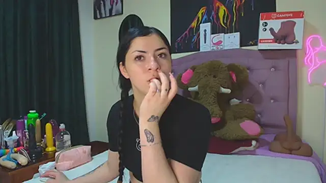 Emmie Hot online show from 06/26/26, 11:49