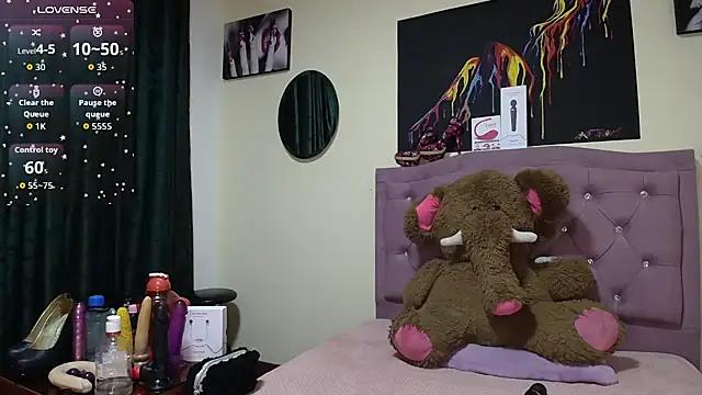 Emmie Hot online show from 12/05/25, 12:15