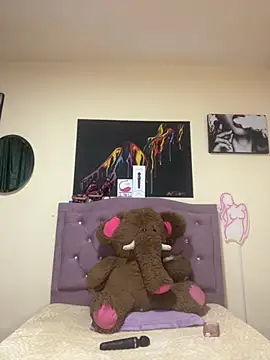 Emmie Hot online show from 11/07/25, 11:59