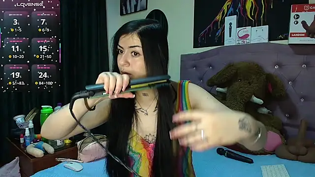 Emmie Hot online show from 07/03/26, 12:00