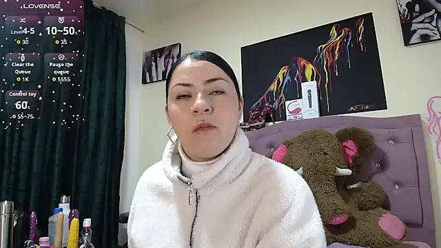 Snapshot of Emmie_Hot chatting on 10/03/25, 11:56 Emmie Hot online show from 10/03/25, 11:56