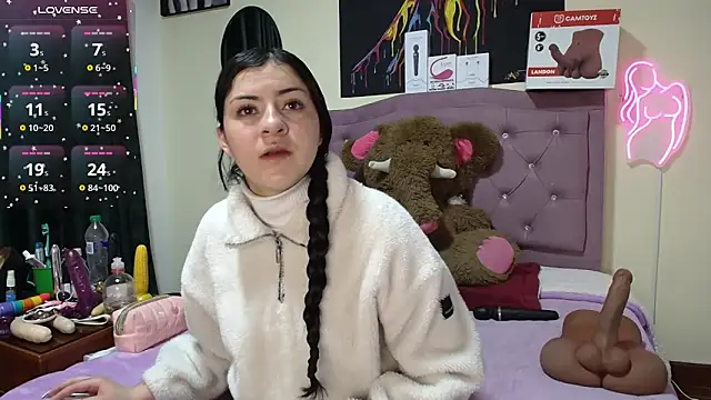 Emmie Hot online show from 05/19/26, 11:39