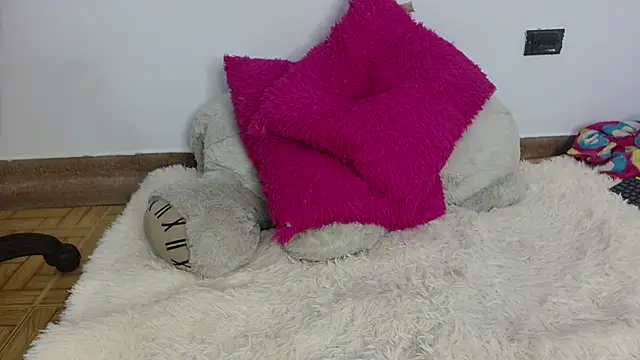 monica-vega online show from 11/15/25, 12:25