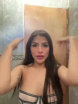 Snapshot of thompsonabella666 chatting on 02/15/25, 07:06 thompsonabella666 online show from 02/15/25, 07:06