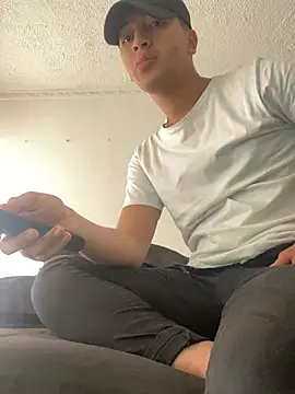 Diegosavage3 online show from 02/22/25, 08:31