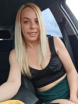 SweetyNinaOff1 online show from 05/18/26, 02:55