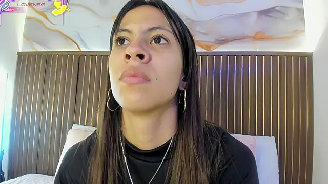 Snapshot of elevensky chatting on 12/21/25, 08:42 elevensky online show from 12/21/25, 08:42