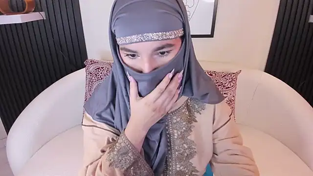 Snapshot of Ayha_khalaf chatting on 03/12/25, 03:35 Ayha khalaf online show from 03/12/25, 03:35