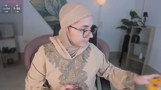 Ayha khalaf online show from 10/30/25, 01:15