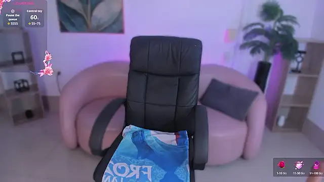 Ayha khalaf online show from 02/22/26, 02:03