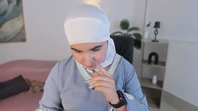 Ayha khalaf online show from 10/21/25, 01:16