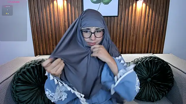 Snapshot of Ayha_khalaf chatting on 02/28/25, 03:15 Ayha khalaf online show from 02/28/25, 03:15