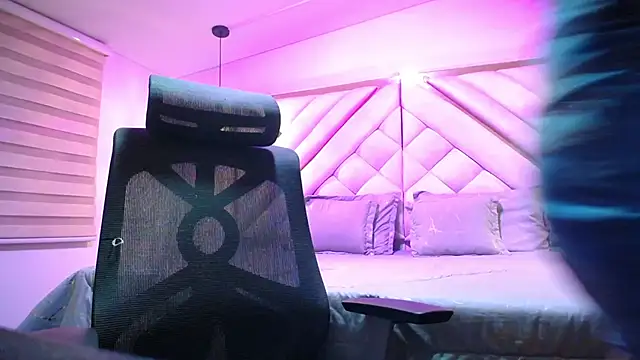 luxurycoupl online show from 09/10/25, 05:06