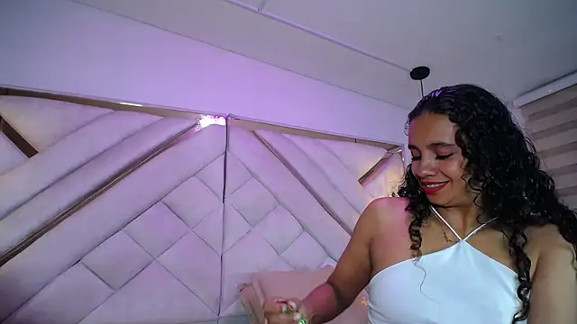 luxurycoupl online show from 11/27/25, 03:51