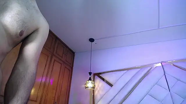 luxurycoupl online show from 11/28/25, 03:39