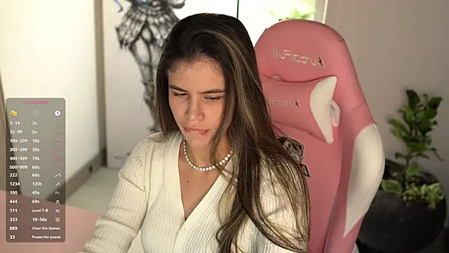 tatiana  cortes18 online show from 04/05/26, 08:48