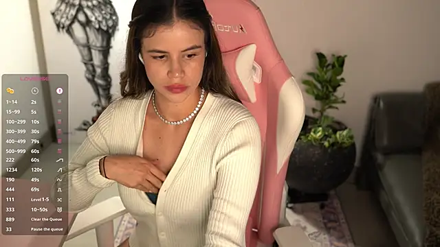 tatiana  cortes18 online show from 04/13/26, 10:14