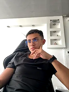 Thonny-becker online show from 10/05/25, 02:19