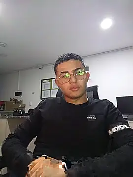 Thonny-becker online show from 03/01/25, 11:37