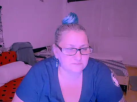 Snapshot of Marryllunax chatting on 11/27/25, 10:10 Marryllunax online show from 11/27/25, 10:10