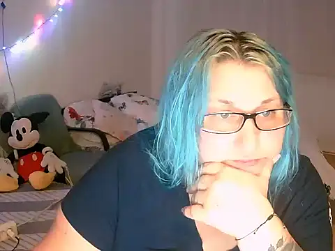 Snapshot of Marryllunax chatting on 12/03/25, 06:18 Marryllunax online show from 12/03/25, 06:18