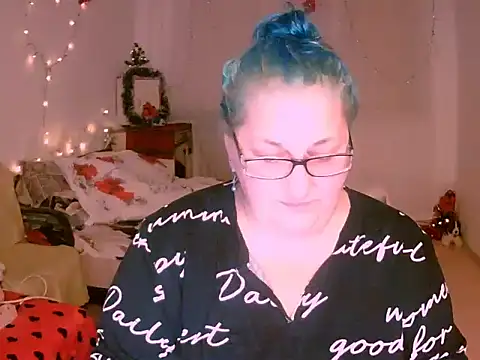 Snapshot of Marryllunax chatting on 12/21/25, 06:53 Marryllunax online show from 12/21/25, 06:53