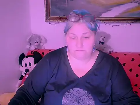 Snapshot of Marryllunax chatting on 11/24/25, 09:15 Marryllunax online show from 11/24/25, 09:15