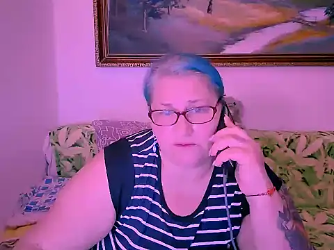 Snapshot of Marryllunax chatting on 10/29/25, 09:03 Marryllunax online show from 10/29/25, 09:03