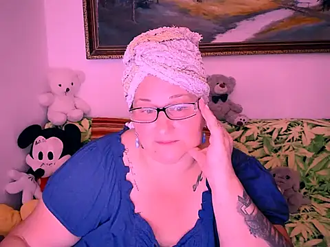 Snapshot of Marryllunax chatting on 10/11/25, 06:53 Marryllunax online show from 10/11/25, 06:53