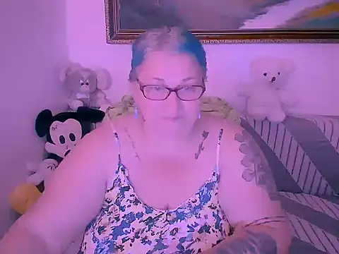 Snapshot of Marryllunax chatting on 11/07/25, 08:46 Marryllunax online show from 11/07/25, 08:46