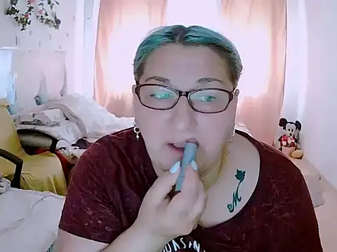 Snapshot of Marryllunax chatting on 05/19/26, 08:32 Marryllunax online show from 05/19/26, 08:32