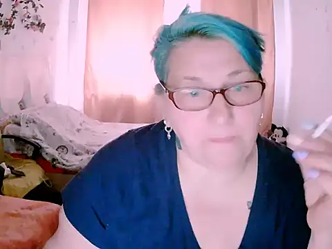 Snapshot of Marryllunax chatting on 05/17/26, 01:44 Marryllunax online show from 05/17/26, 01:44