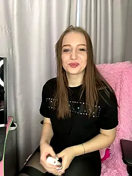 LillyFan-X online show from 12/17/25, 04:50