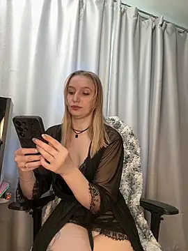 LillyFan-X online show from 06/03/26, 05:41