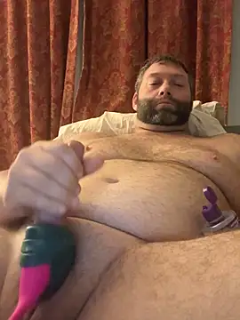 Snapshot of Dadbod4you chatting on 09/18/25, 02:25 Dadbod4you online show from 09/18/25, 02:25