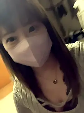 Snapshot of ran_xx_x chatting on 10/14/25, 04:07 ran xx x online show from 10/14/25, 04:07