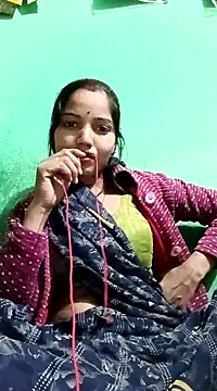 Bhuvi Bedi online show from 02/17/25, 03:33