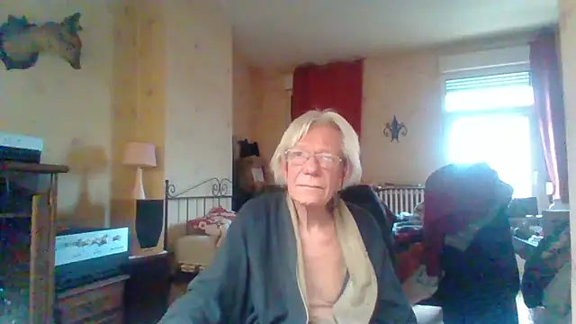 rosanetrav online show from 04/12/26, 07:00