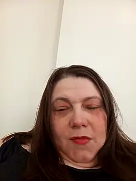 HotHornyEmmaX online show from 03/21/26, 05:17