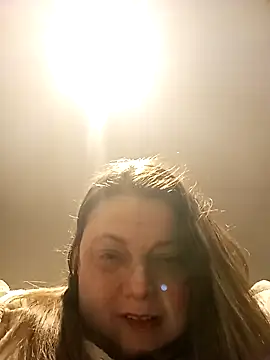 HotHornyEmmaX online show from 04/19/26, 07:27