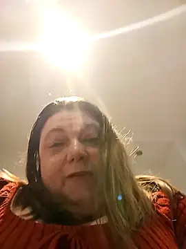 HotHornyEmmaX online show from 04/16/26, 05:19