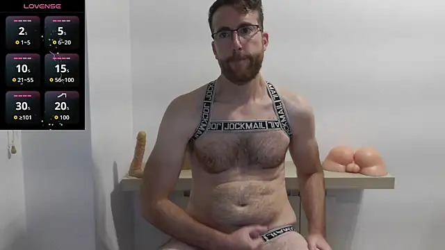 Snapshot of machohiberiko chatting on 11/21/25, 02:27 machohiberiko online show from 11/21/25, 02:27