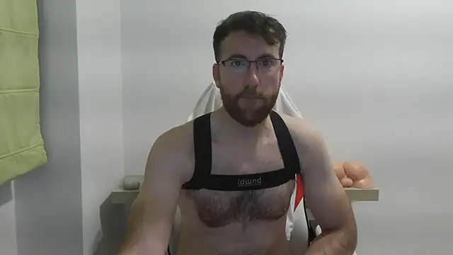 Snapshot of machohiberiko chatting on 01/06/26, 07:40 machohiberiko online show from 01/06/26, 07:40