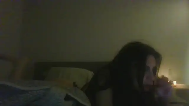 Snapshot of geld_88 chatting on 02/04/25, 08:24 geld 88 online show from 02/04/25, 08:24