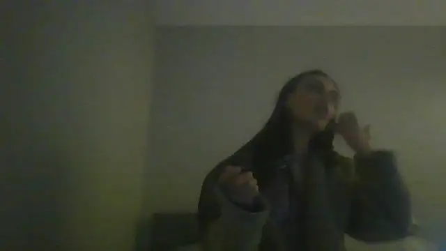 Snapshot of geld_88 chatting on 02/20/25, 08:39 geld 88 online show from 02/20/25, 08:39