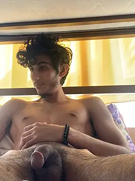 Snapshot of Mar7 chatting on 04/12/26, 12:52 Mar7 online show from 04/12/26, 12:52