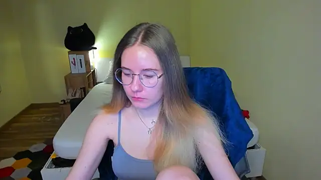 EmilyPaw online show from 02/14/25, 08:26